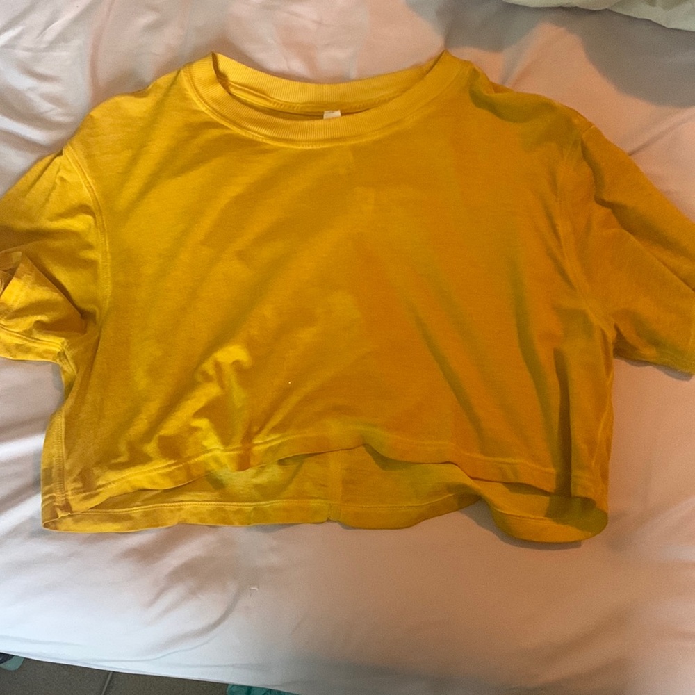 lululemon gold cropped t shirt
